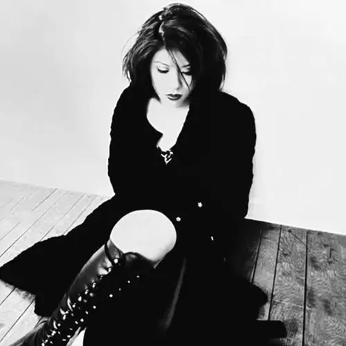 チエカジウラの本名の由来から見えるアーティストとしての生き方と信念とは！？