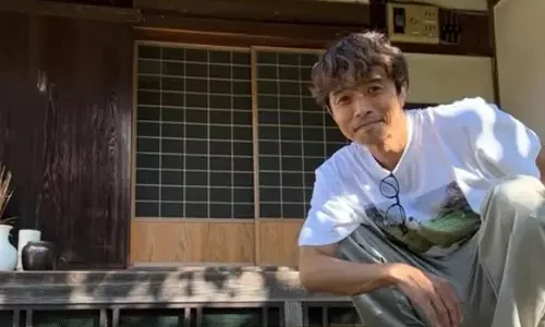 井ノ原快彦の年収の真実！V6時代から社長就任までの驚きの推移