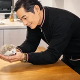 松平健の実家で育った環境とは？豊橋市で育った家族背景と原点まで！